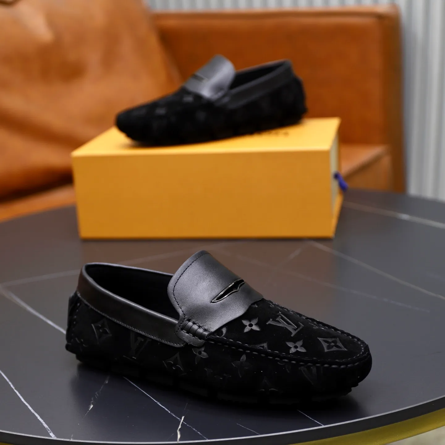 Ex-factory price: 480💰【LV】Louis Vuitton ⚠️High-end men’s driving and pedal series ⚠️38-44 (customized for 45) ⚠️All original cowhide leather! Thick and soft! Made entirely of calfskin lining! Rubber sheet anti-slip beanie sole! Three-dimensional package technology! Fashionable and classic! Handicrafts! Original high quality! Feel free to compare!